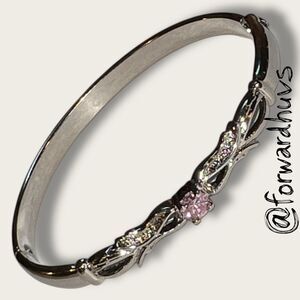Silver-Plated Hinged Bracelet – Pink Cubic Zirconia - Ornate Center Pattern